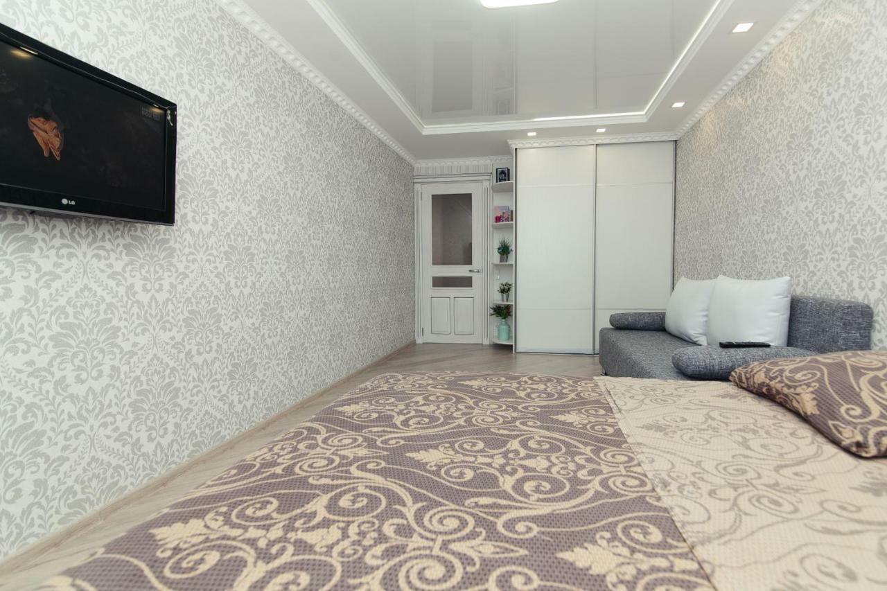 Luxury Apart-Hotel On Kondrateva Street Soumy Extérieur photo