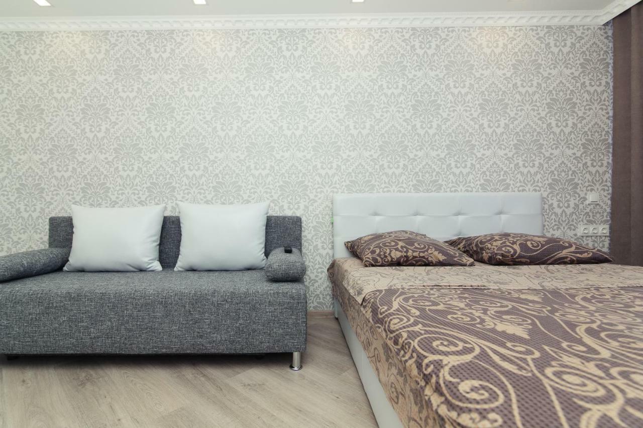 Luxury Apart-Hotel On Kondrateva Street Soumy Extérieur photo